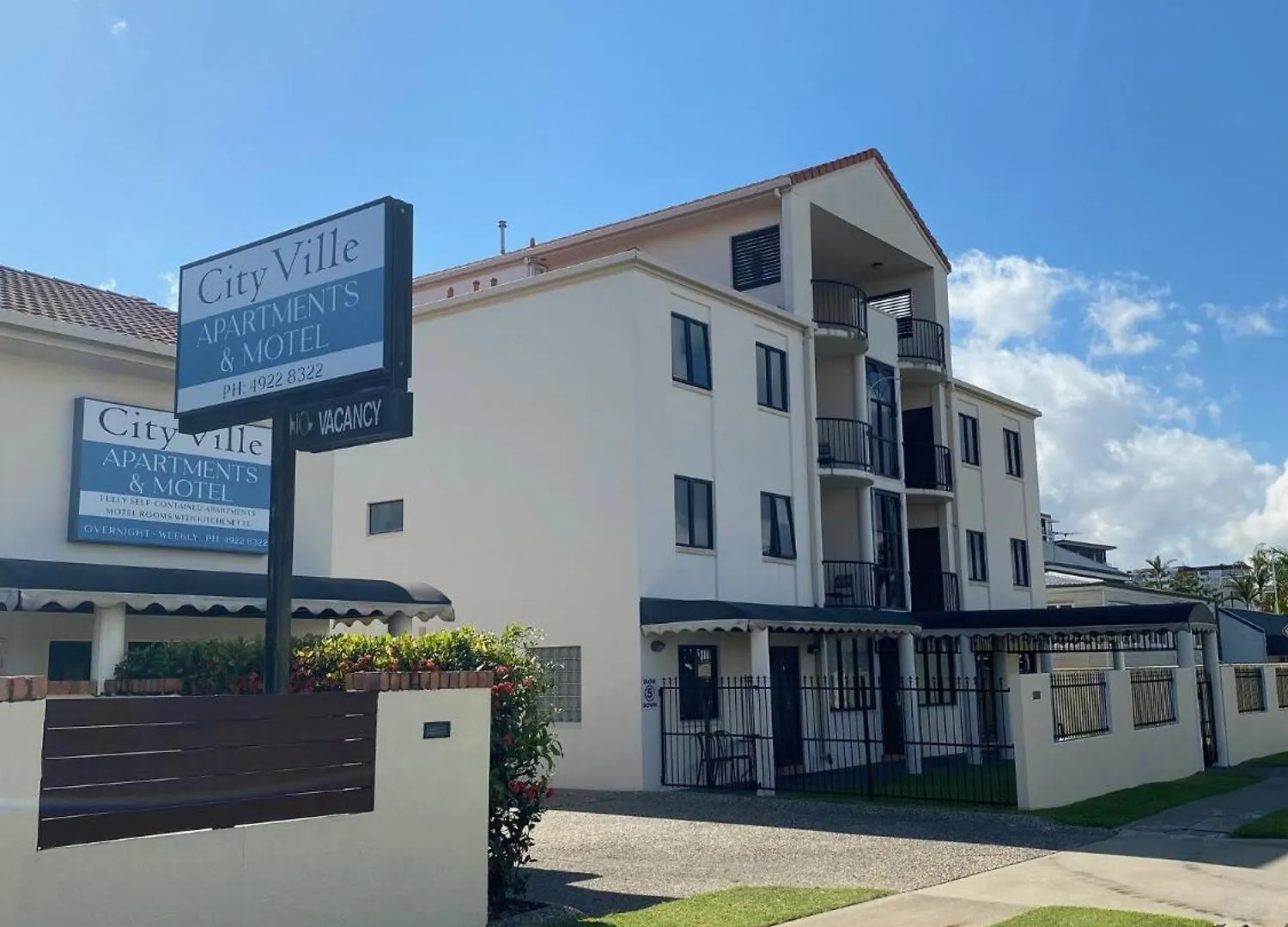City Ville Apartments And Motel Rockhampton 4*,  Australia